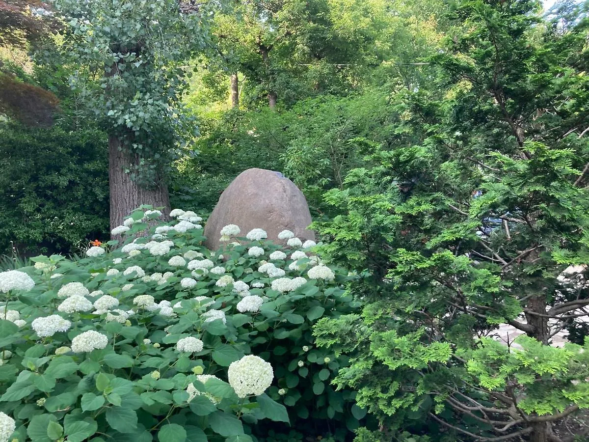 Queen Loft In Nature Toronto Homestay