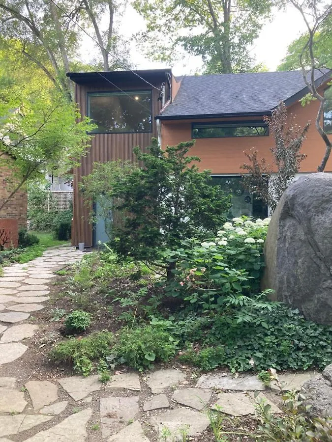 Homestay Queen Loft In Nature Toronto